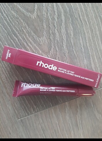 Rhode skin Raspberry 
