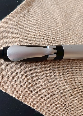 hyaluron pen iğnesiz dolgu cihazi - Görsel 2