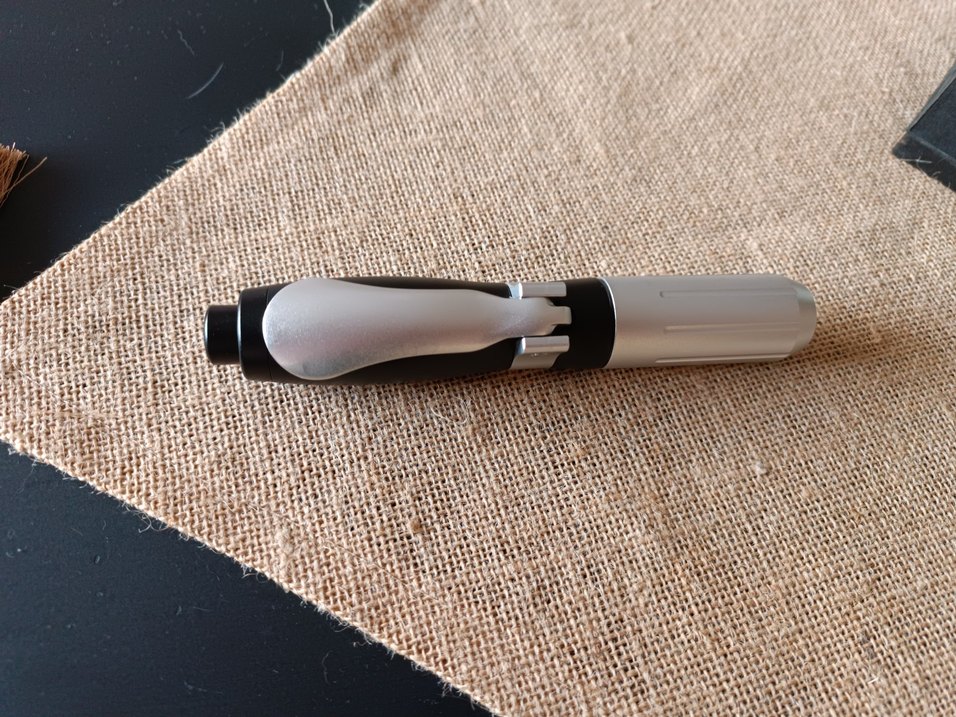 hyaluron pen iğnesiz dolgu cihazi - Görsel 2