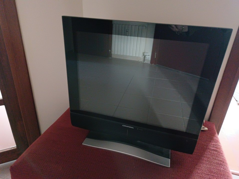 siyah Grundig televizyon - Görsel 5