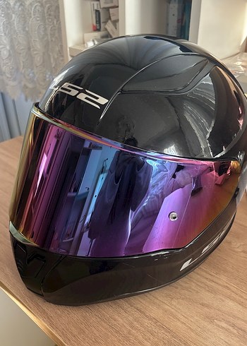 Parlak Siyah LS2 Motosiklet Kaskı - Görsel 2