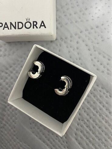 Pandora Pandora Işıltılı Yol Klips