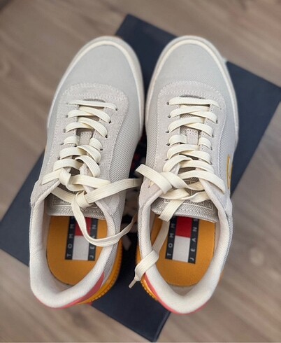 Tommy Hilfiger Cok cok iyi durumda
