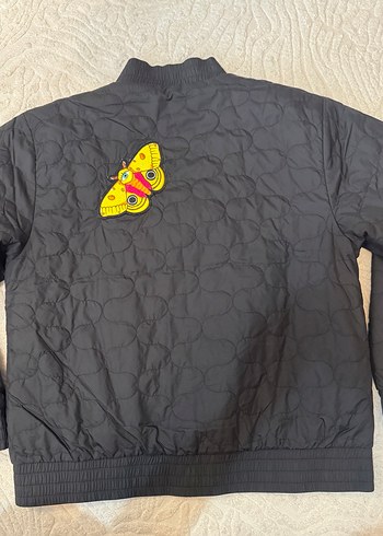 Siyah Baskılı Rahat Kesim Kadın Mont - Görsel 7