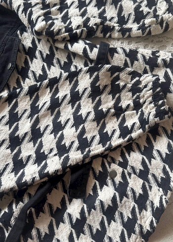 Kemerli Siyah Beyaz Oversize Kadın mont - Görsel 4