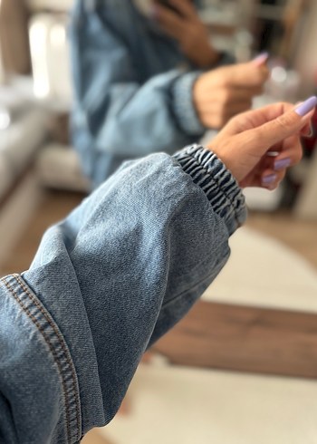 Düğmeli Kadın Kot Ceket, Rahat Kesim, Midi Boy - Görsel 2