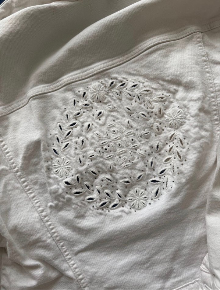 Nakışlı Beyaz Kadın Denim Ceket - Görsel 4