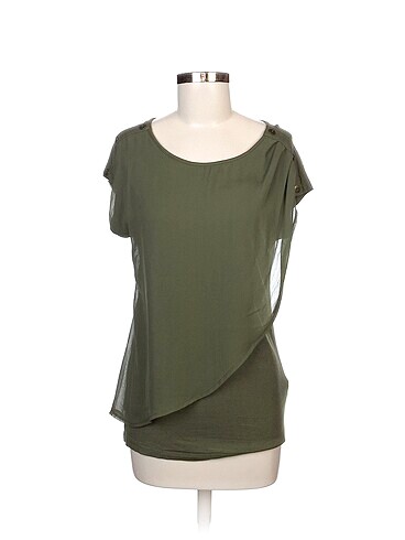 Venüs T-shirt %70 İndirimli.
