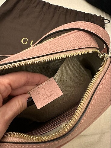 Beden Gucci baskılı çanta