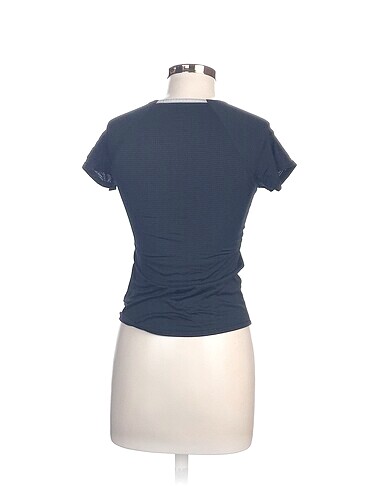 xs Beden Reebok T-shirt %70 İndirimli.