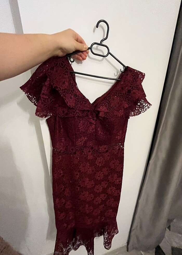 Bordo dantelli nişan elbisesi - Görsel 3