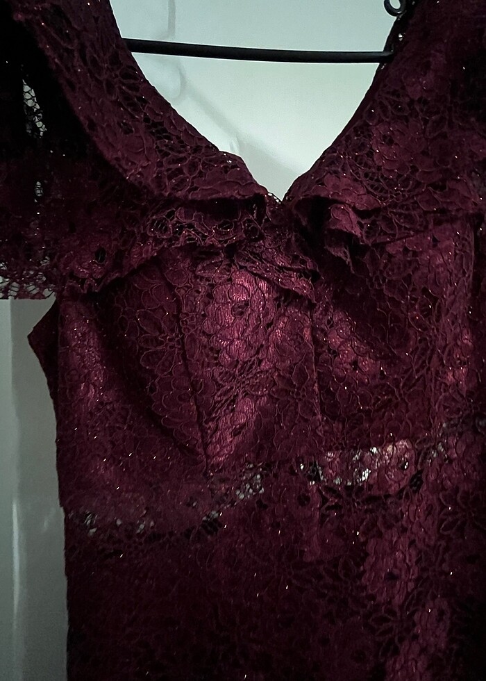 Bordo dantelli nişan elbisesi - Görsel 2