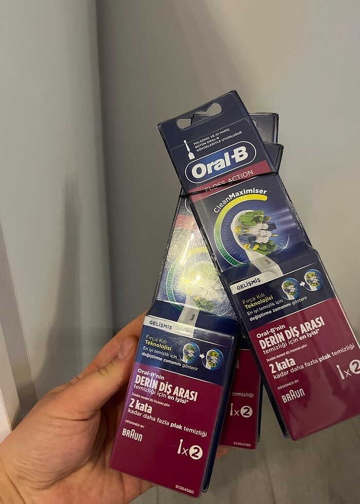Oral-B Diş Fırçası Yedek Başlığı Floss Action 2 Adet - Görsel 2