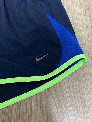 Nike nike koşucu şortu