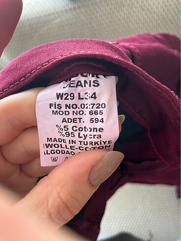34 Beden Bordo şort