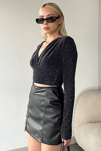 m Beden Simli kruvaze yaka crop bluz siyah