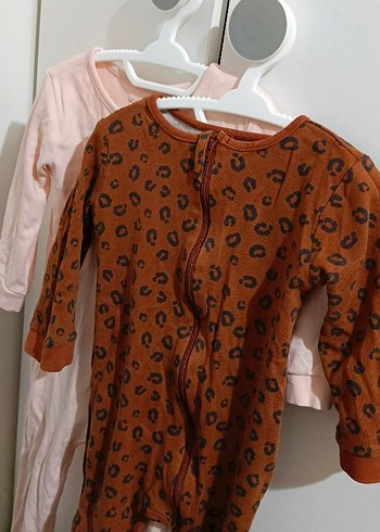 Kız Çocuk Leopar Desenli Fermuarlı Pijama tulum