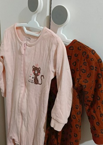 18-24 Ay Beden Kız Çocuk Leopar Desenli Fermuarlı Pijama tulum