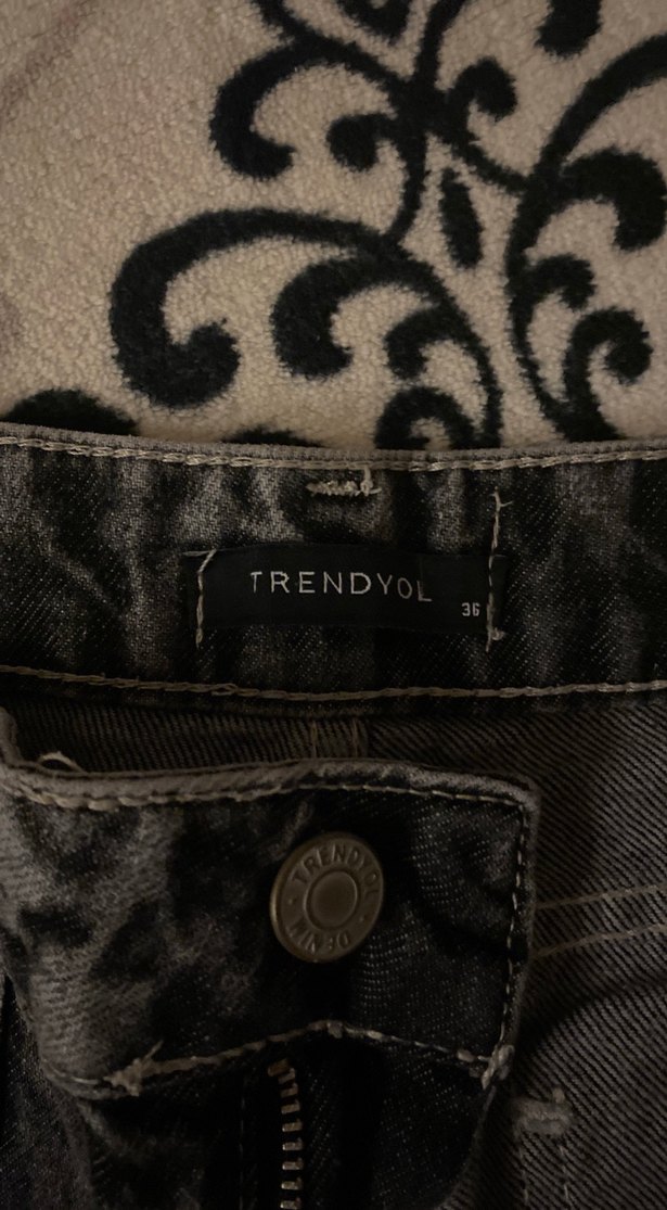 Gri Batik Desenli Bol Kesim Kadın Kot Pantolon - Görsel 2