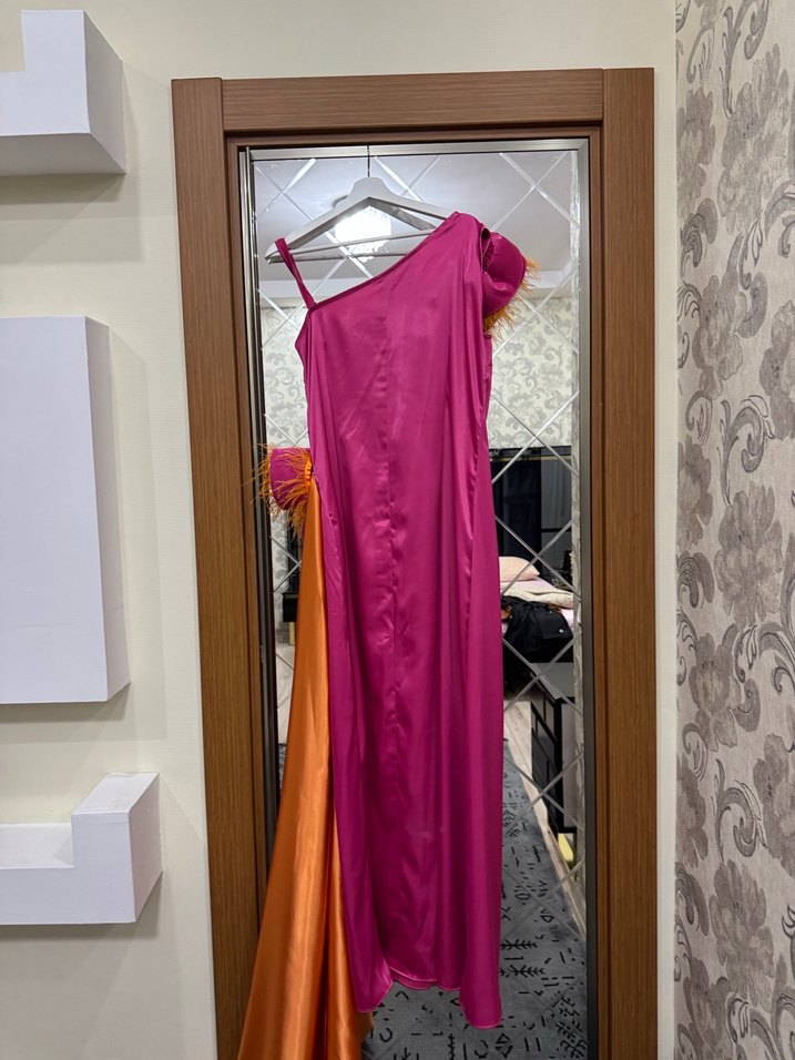 Pembe Uzun Askılı Fırfırlı Kadın Abiye Elbise - Görsel 5