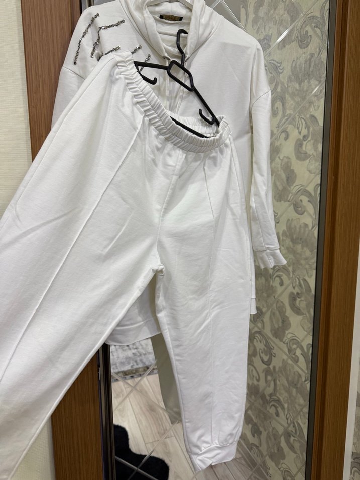 Kadın Beyaz Rahat Kesim Eşofman takımı - Görsel 2