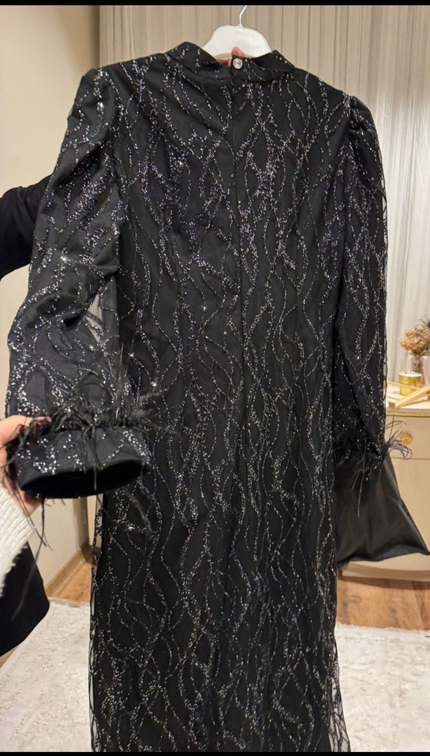 Siyah Uzun Kollu Uzun Abiye - Görsel 2