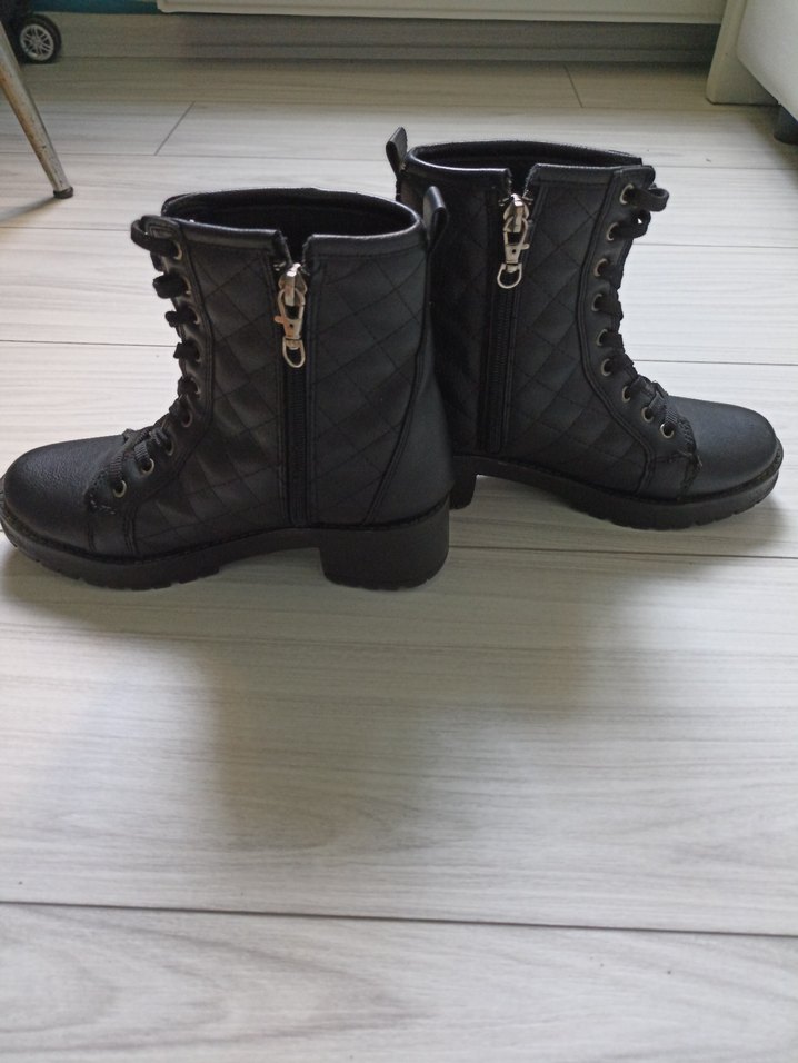 Kadın Siyah Deri Topuklu Bot - Görsel 5