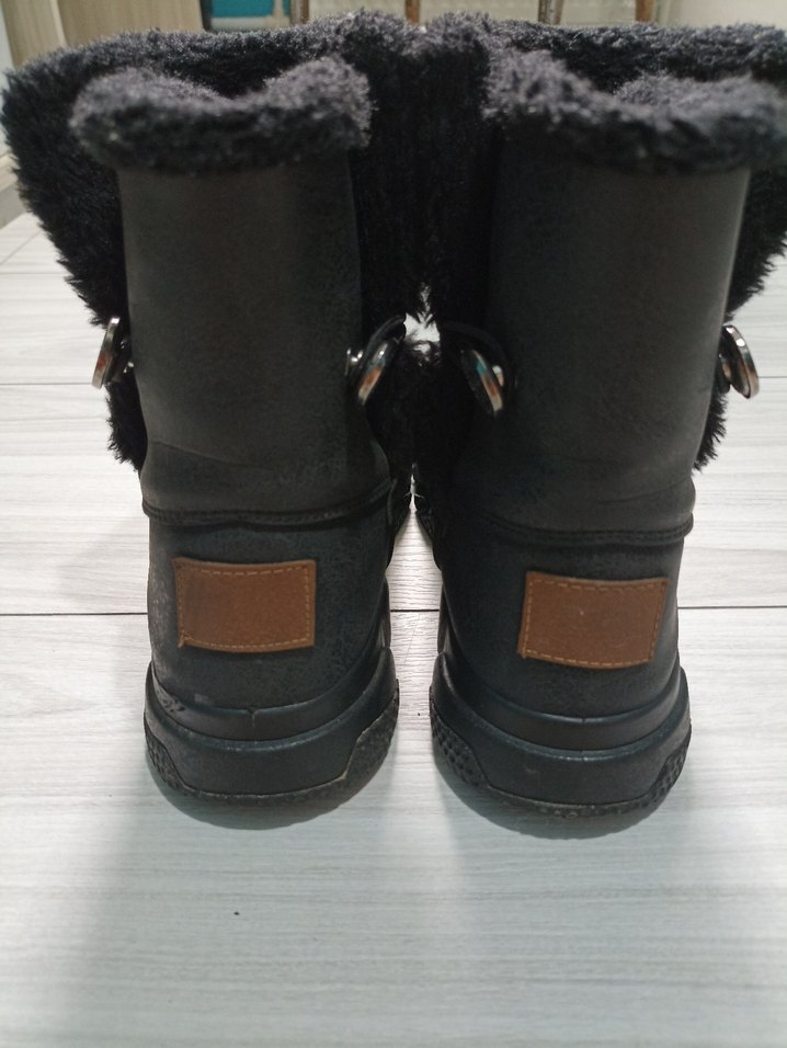 Siyah Kürklü Kadın Dolgu Topuk Bot - Görsel 5