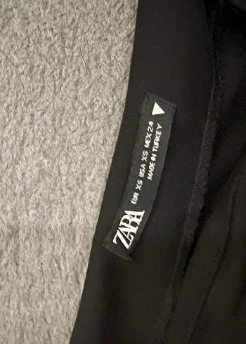 Uzun Yırtmaçlı Zara Siyah Etek - Görsel 4