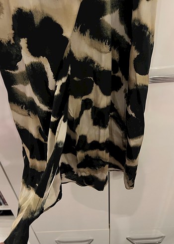 Desenli Uzun Gömlek Elbise - Görsel 6