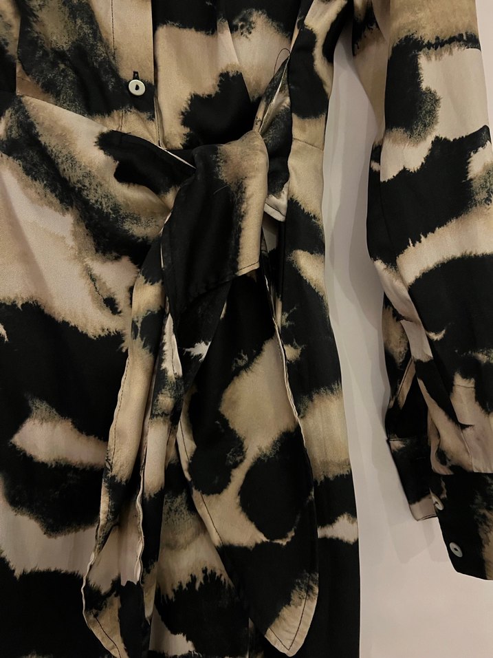 Desenli Uzun Gömlek Elbise - Görsel 4