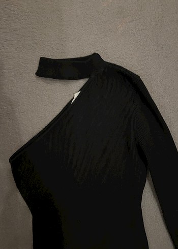 Tek Kollu Boyun Detaylı Triko Elbise - Görsel 4