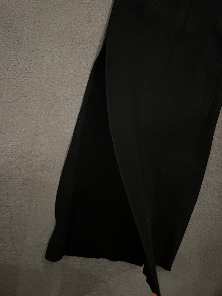 Tek Kollu Boyun Detaylı Triko Elbise - Görsel 3