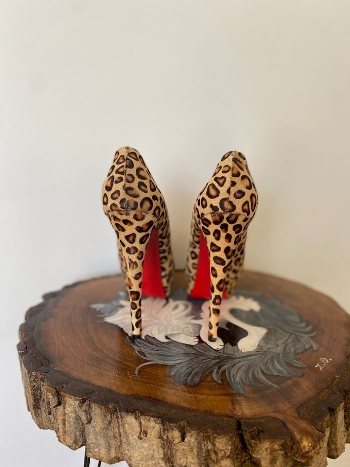 Leopar desenli önden platformlu topuklu ayakkabı. - Görsel 4