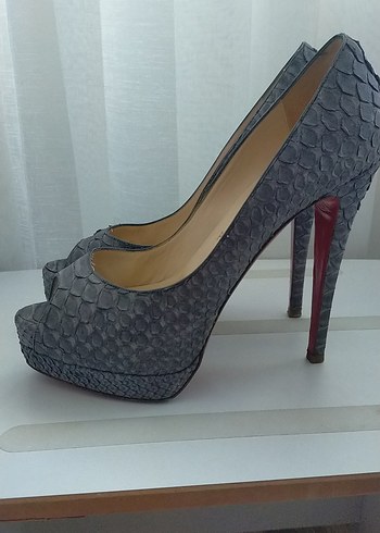 Gri Yılan Desenli Süet Topuklu Ayakkabı - Görsel 2