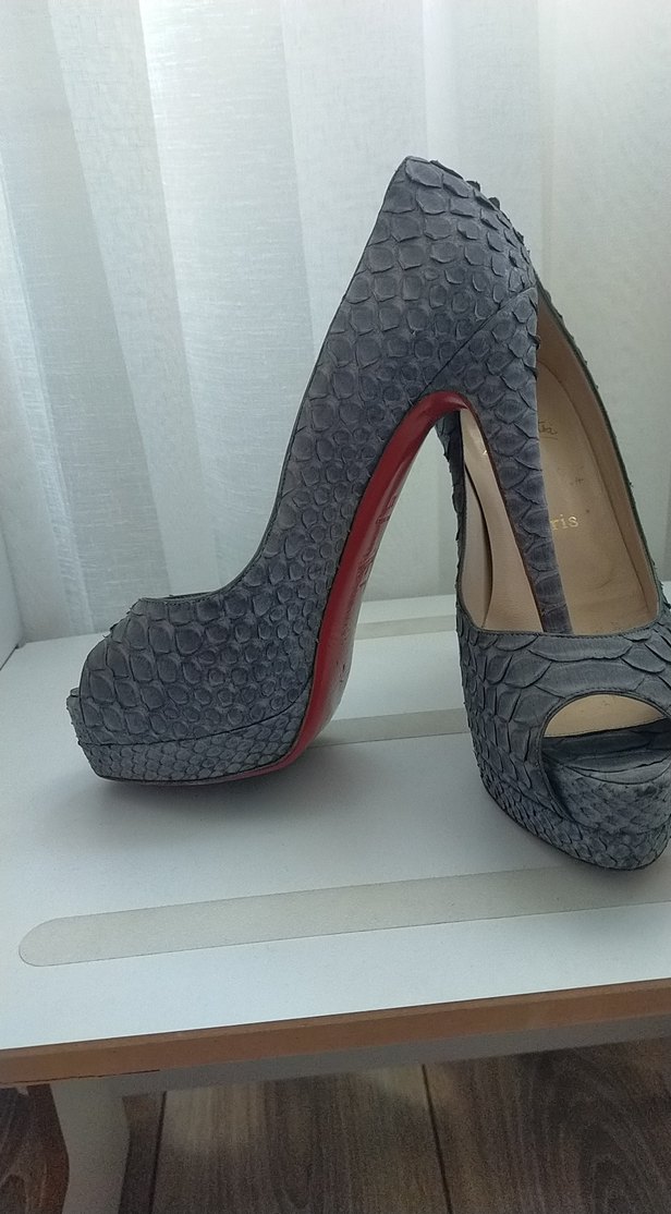 Gri Yılan Desenli Süet Topuklu Ayakkabı - Görsel 4