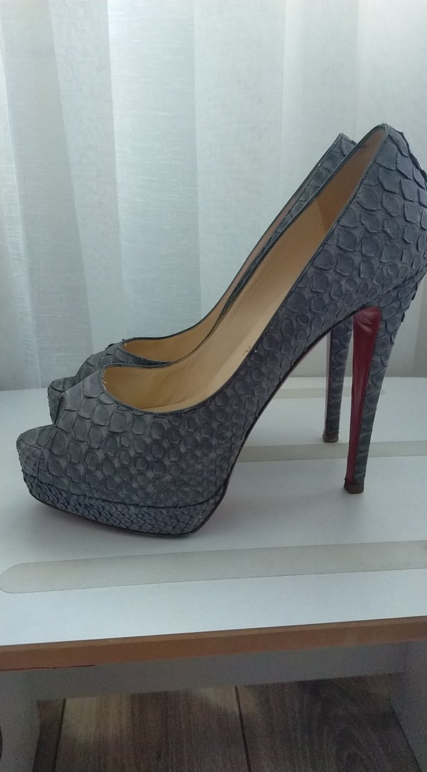 Gri Yılan Desenli Süet Topuklu Ayakkabı - Görsel 2