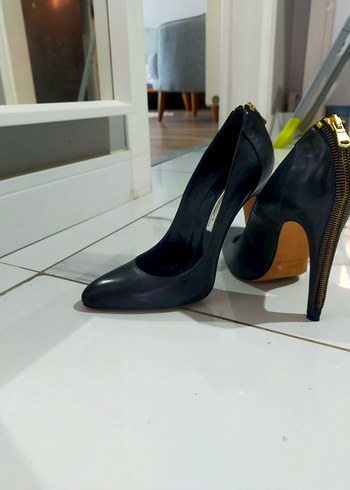 38 Beden siyah Renk Fermuar detaylı Parisli Stil Stiletto