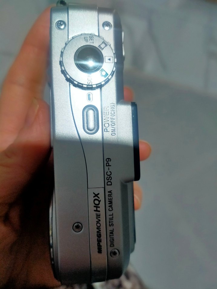 Sony Cybershot Gri Dijital Kamera 4.0 MP - Görsel 4