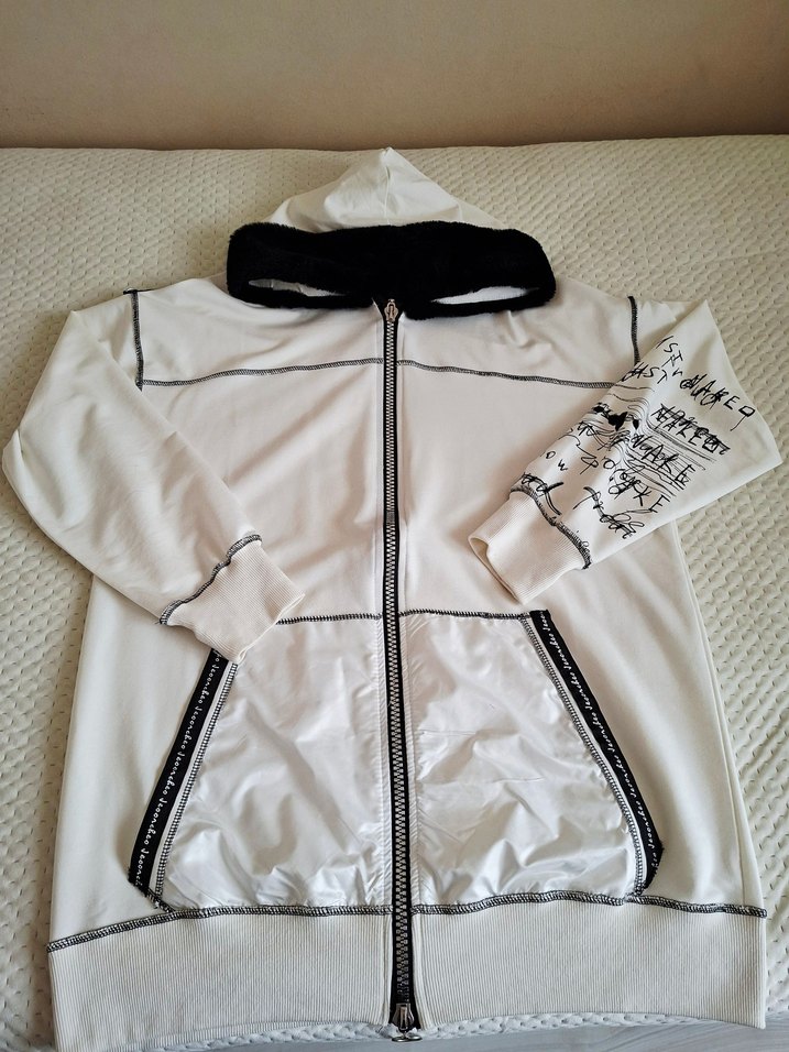 Kapüşonlu, Fermuarlı, Baskılı Uzun Kadın Ceket - Görsel 2