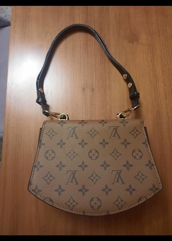 Louis Vuitton Kadın Çantası - Görsel 3