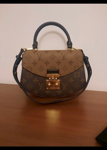 Louis Vuitton Kadın Çantası - Görsel 2