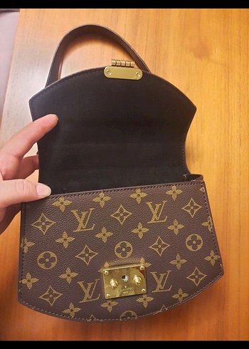 Louis Vuitton Kadın Çantası - Görsel 4