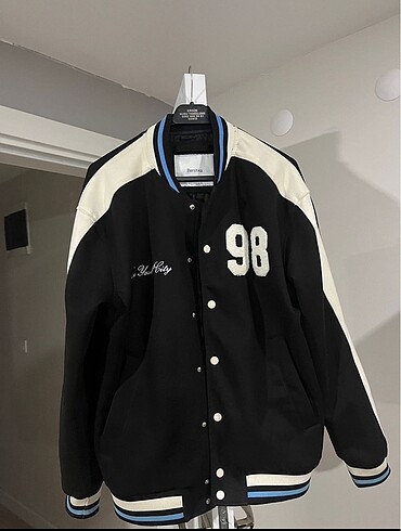 BERSHKA CEKET