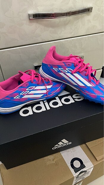 Adidas krampon