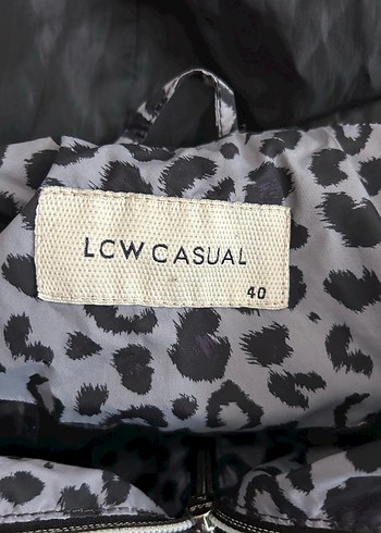 Gri Leopar Desenli Kapüşonlu Yağmurluk - Görsel 3