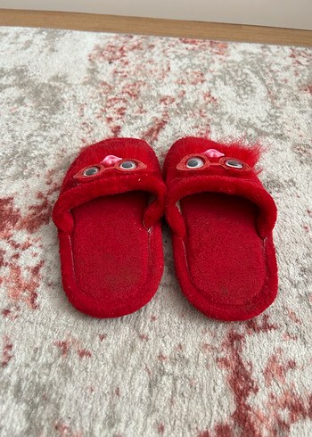 Kız Çocuk Kırmızı Peluş Detaylı Terlik - Görsel 3