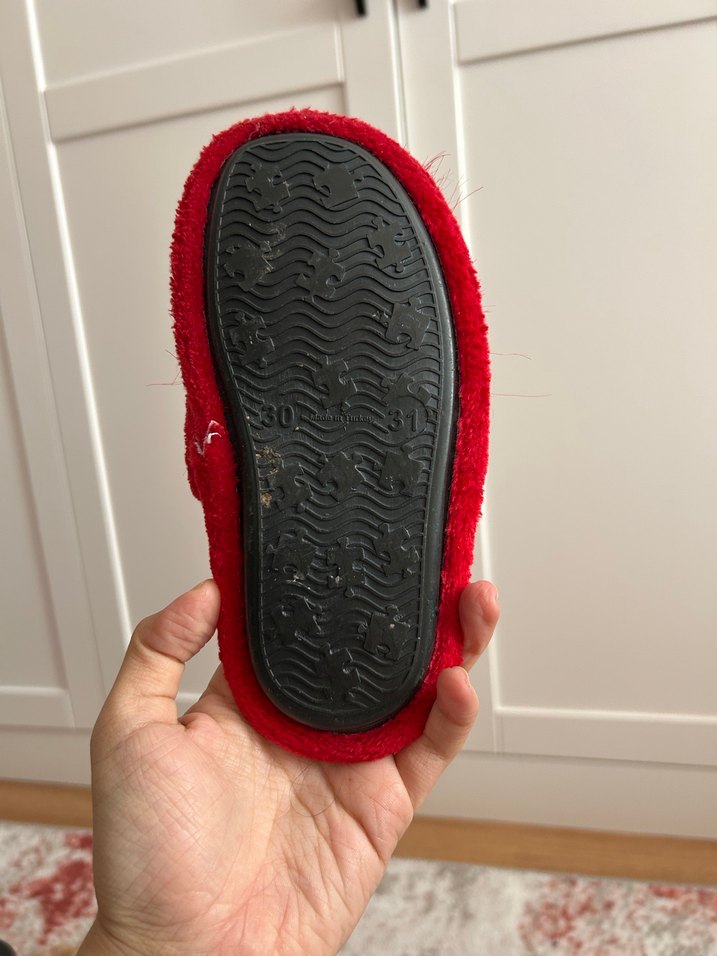 Kız Çocuk Kırmızı Peluş Detaylı Terlik - Görsel 5