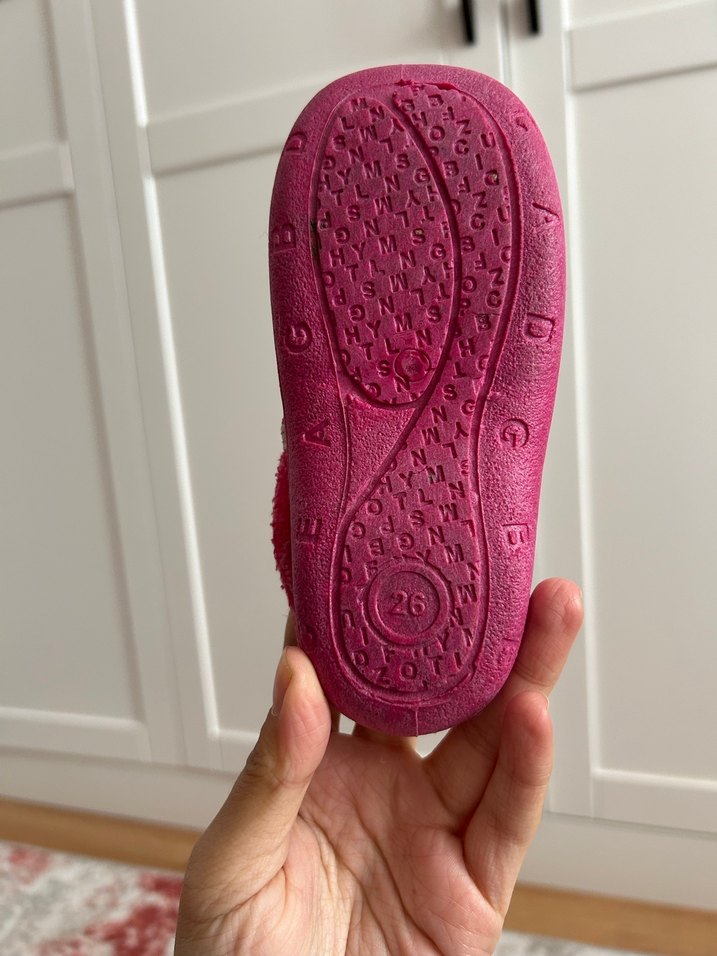 Kız Çocuk Pembe Desenli Sıcak Ev Terliği - Görsel 5