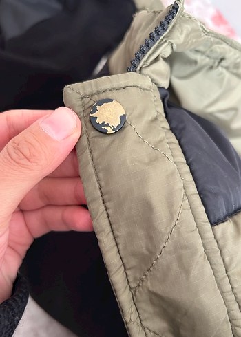 Kapüşonlu Erkek Çocuk Mont - Görsel 4